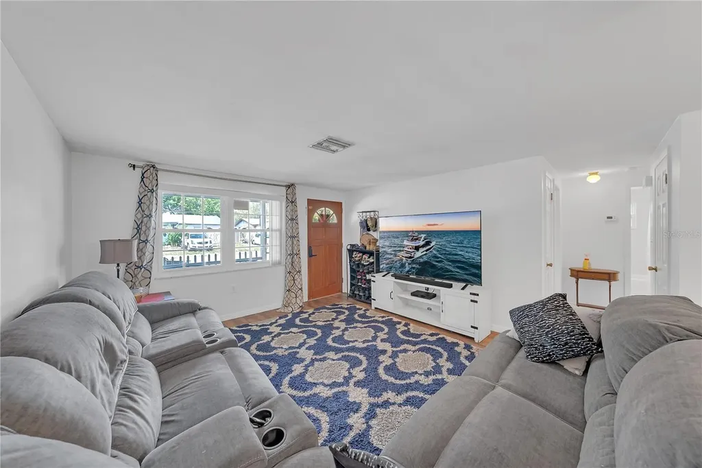 1414 Whitehall Lane Holiday FL 34691