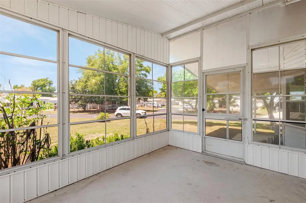 6002 Grand Oaks Drive SE Winter Haven FL 33884