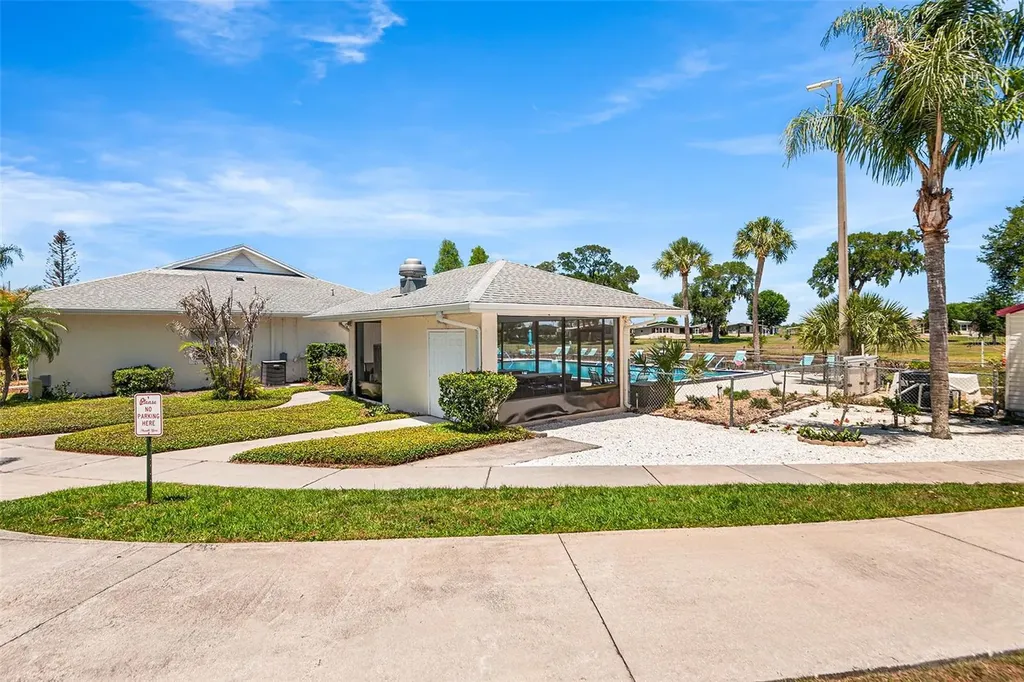 6002 Grand Oaks Drive SE Winter Haven FL 33884
