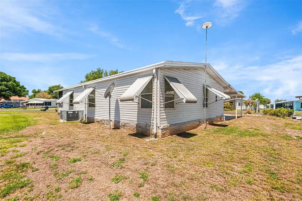 6002 Grand Oaks Drive SE Winter Haven FL 33884