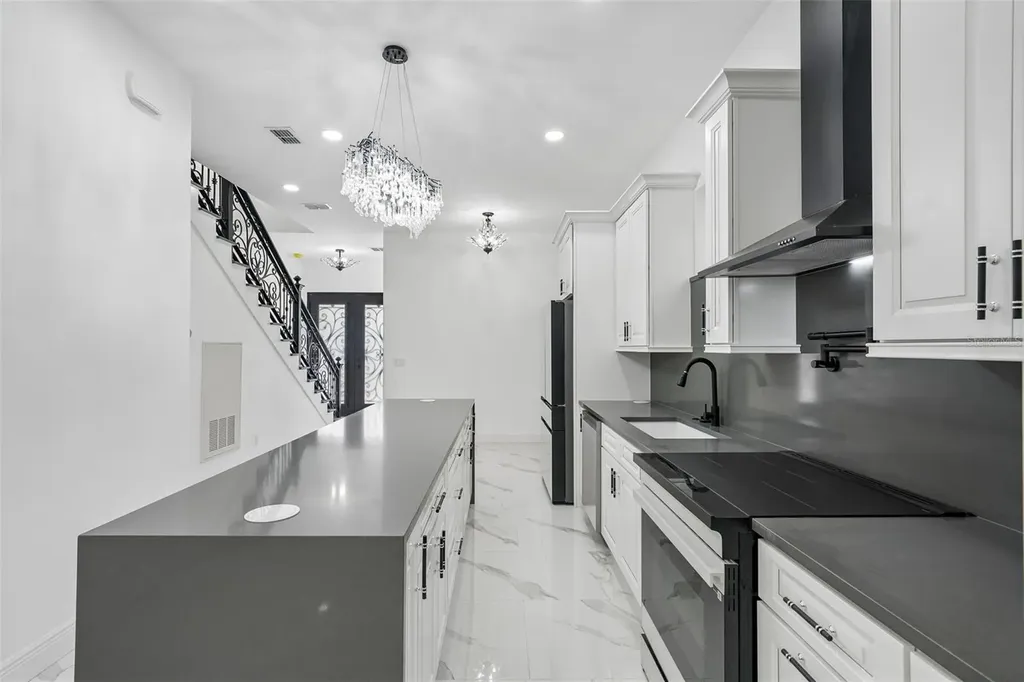 2816 Corrine Street Tampa FL 33605