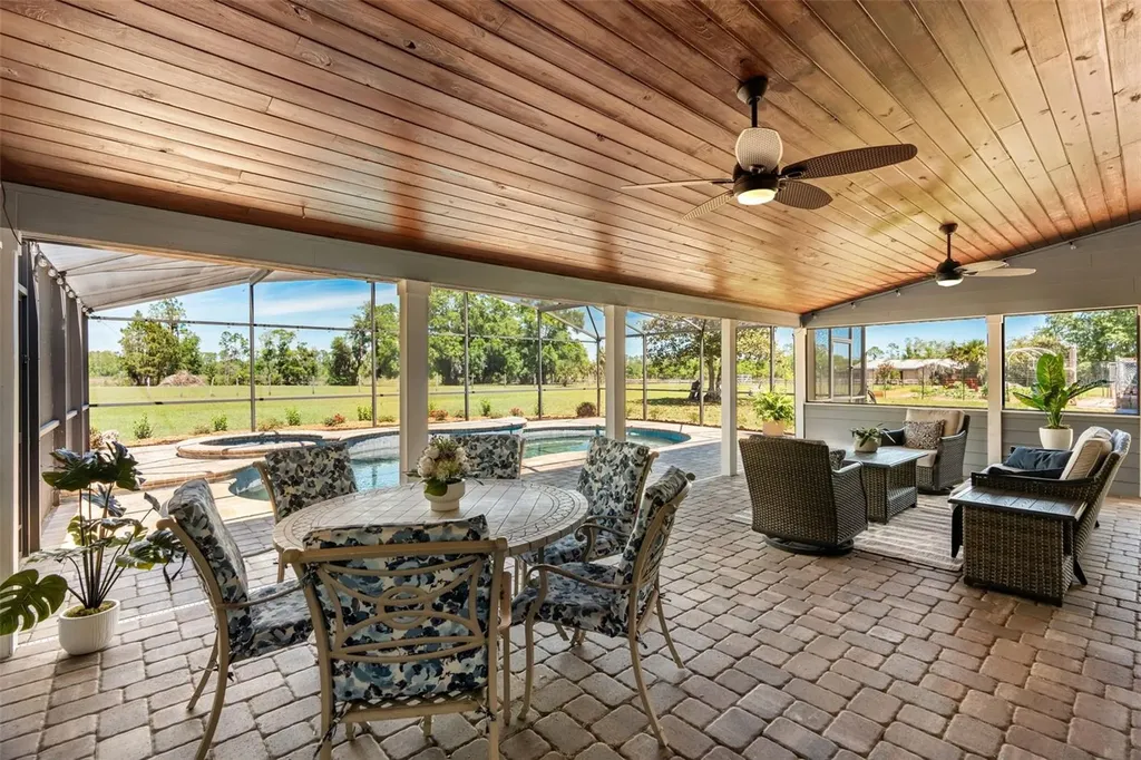 650 Old Mims Road Geneva FL 32732