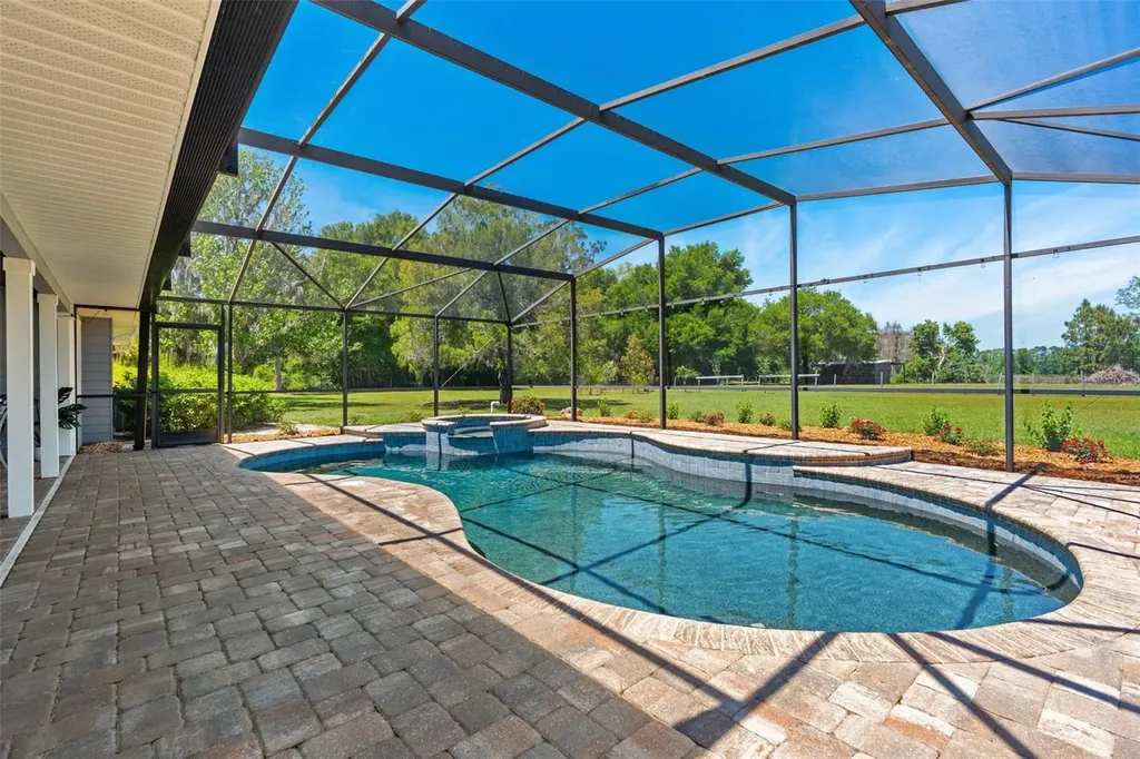 650 Old Mims Road Geneva FL 32732
