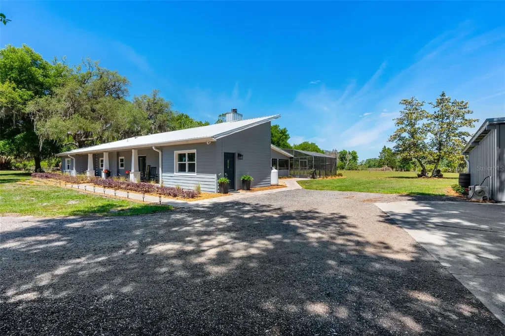 650 Old Mims Road Geneva FL 32732