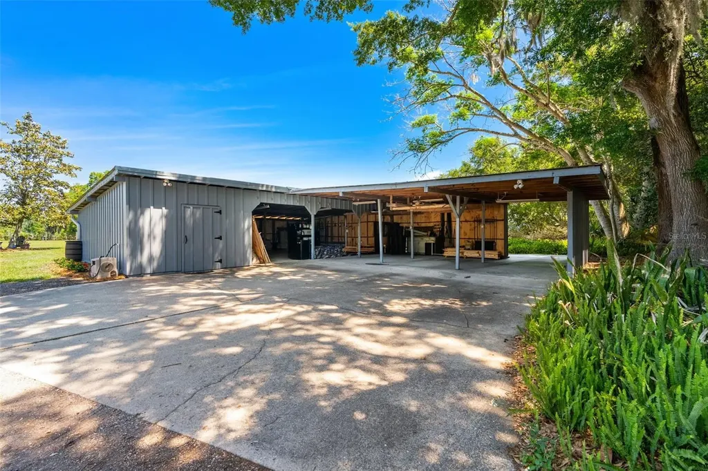 650 Old Mims Road Geneva FL 32732