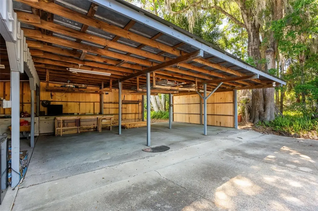 650 Old Mims Road Geneva FL 32732