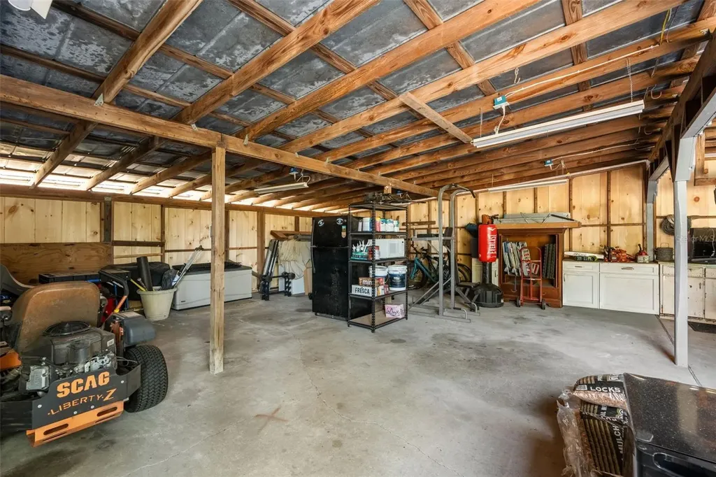 650 Old Mims Road Geneva FL 32732