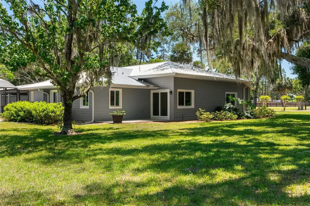 650 Old Mims Road Geneva FL 32732