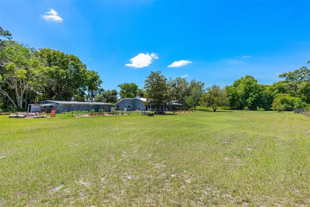 650 Old Mims Road Geneva FL 32732