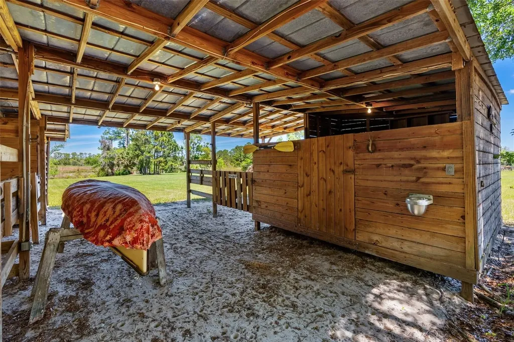 650 Old Mims Road Geneva FL 32732