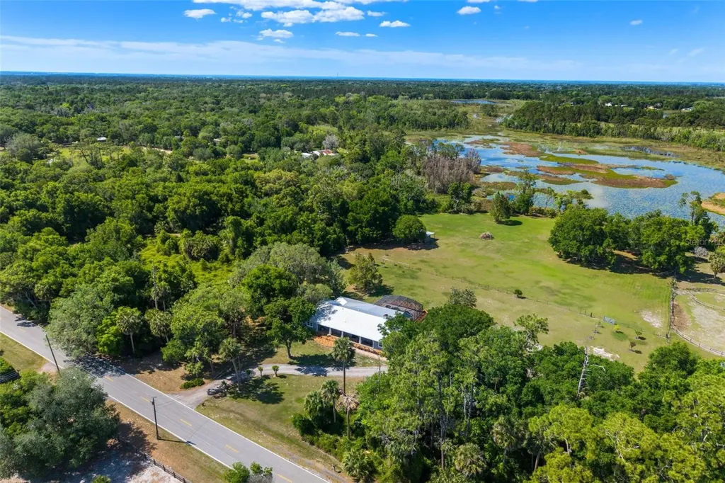 650 Old Mims Road Geneva FL 32732