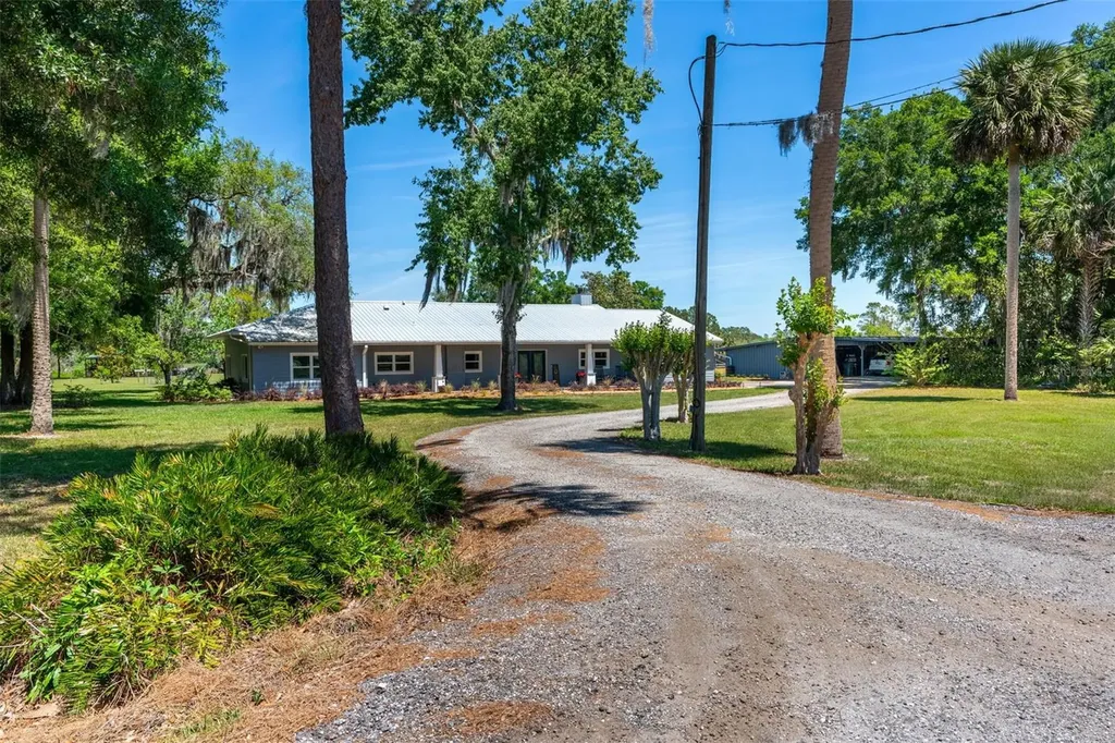 650 Old Mims Road Geneva FL 32732