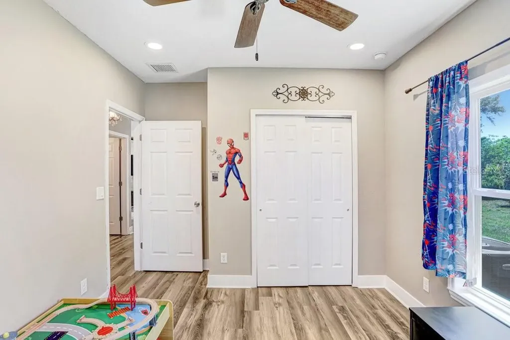 618 Oak Ridge Drive Brandon FL 33510