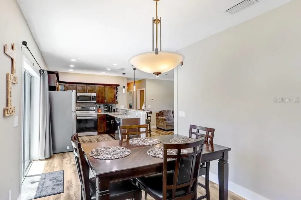 618 Oak Ridge Drive Brandon FL 33510