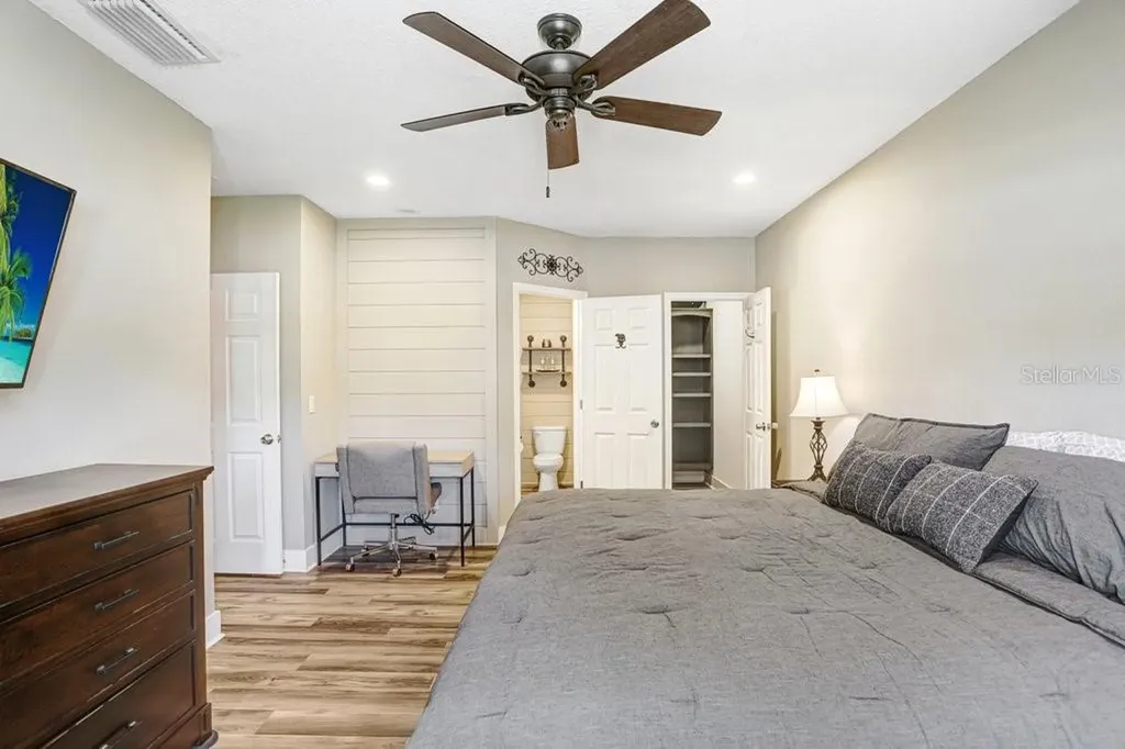 618 Oak Ridge Drive Brandon FL 33510