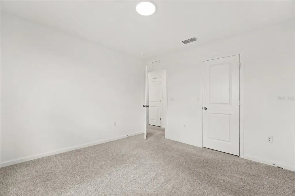 1051 Lakeshore Breeze Place Kissimmee FL 34747
