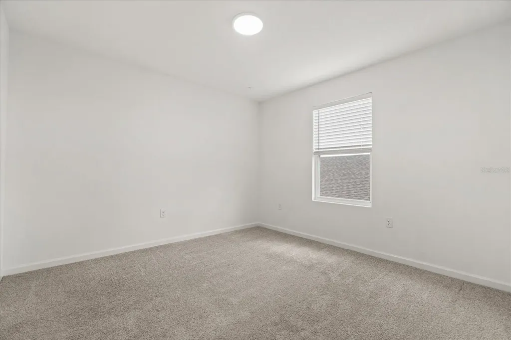 1051 Lakeshore Breeze Place Kissimmee FL 34747