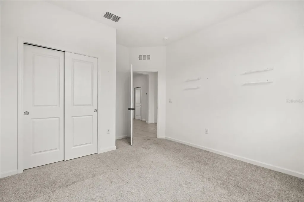 1051 Lakeshore Breeze Place Kissimmee FL 34747