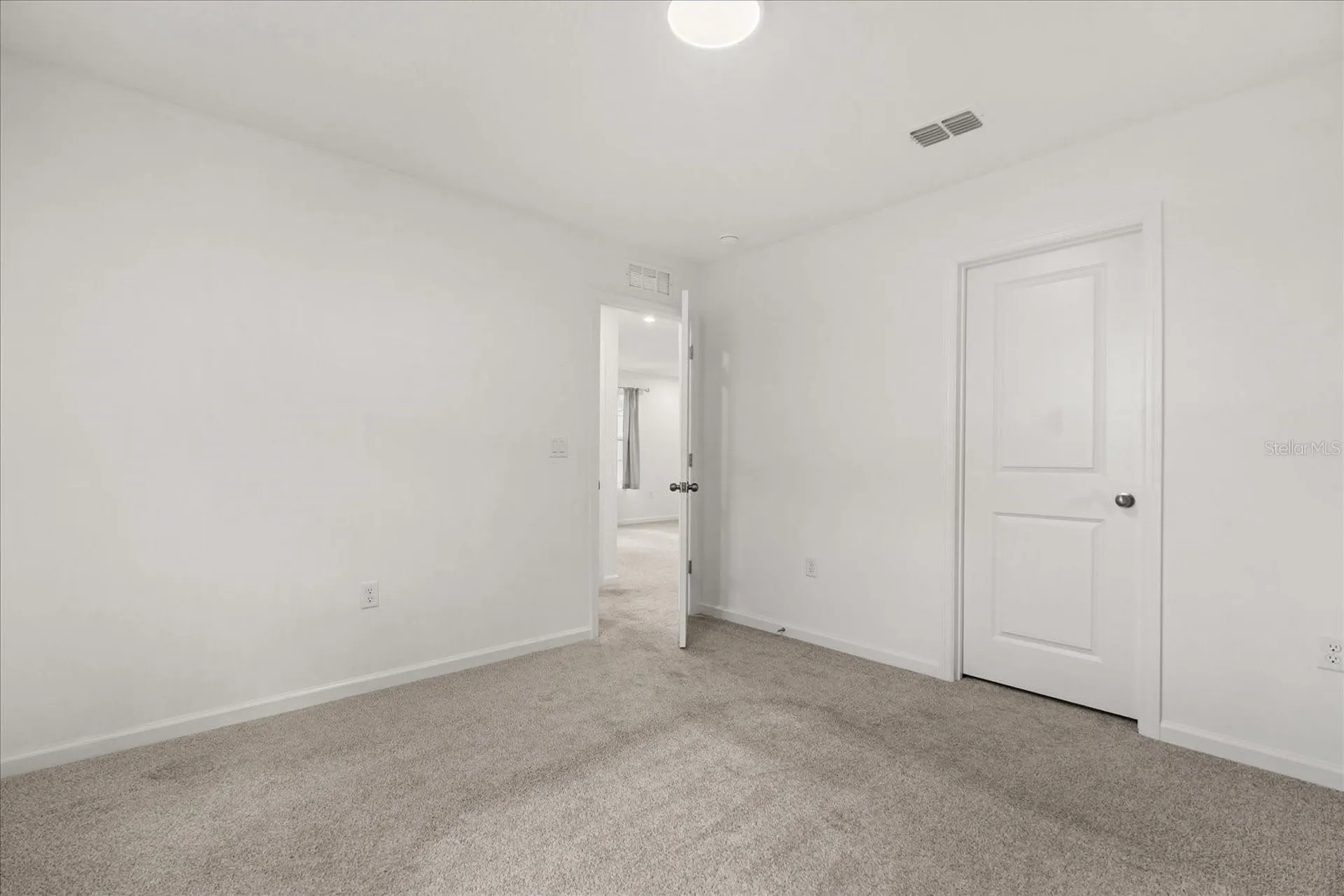 1051 Lakeshore Breeze Place Kissimmee FL 34747