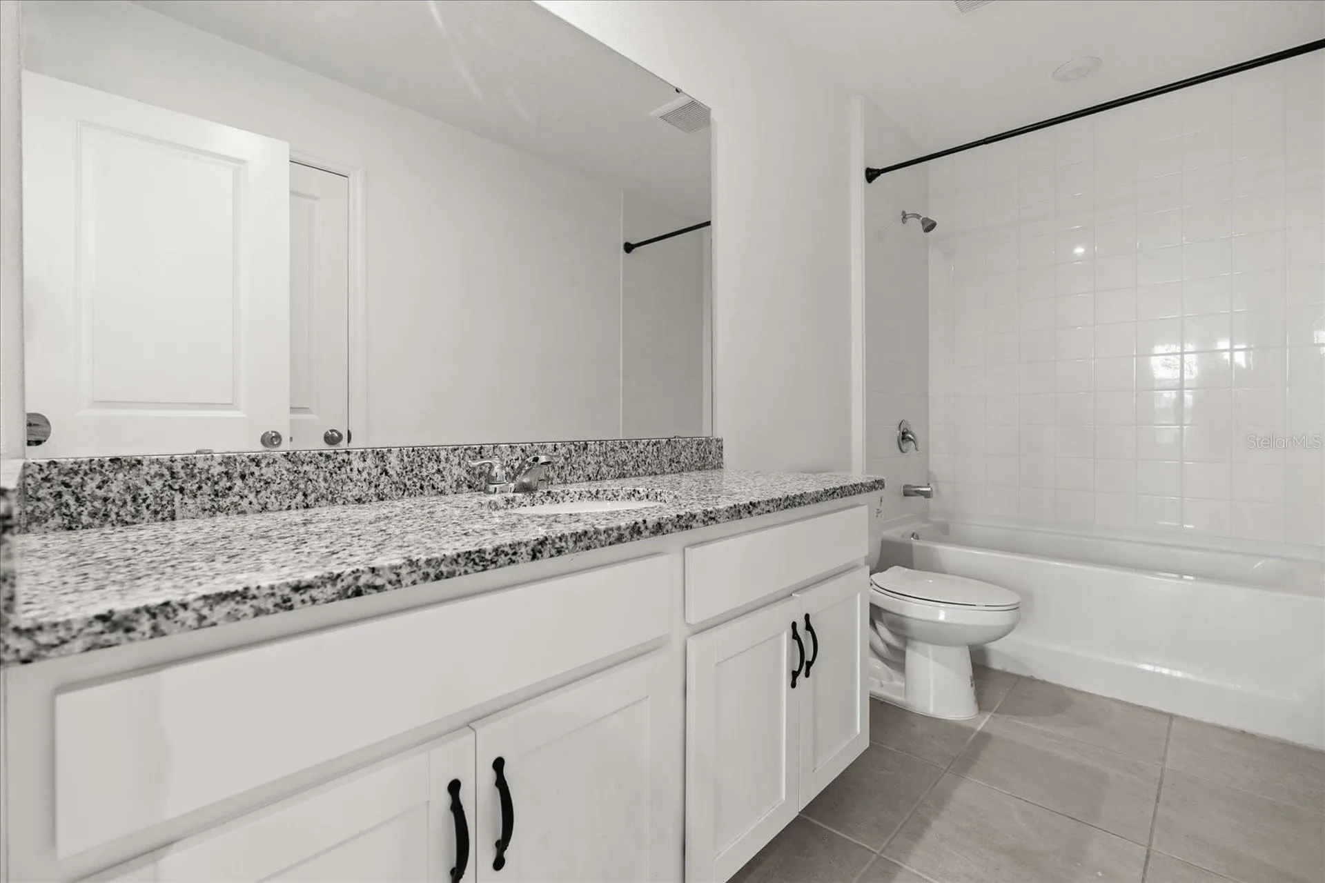 1051 Lakeshore Breeze Place Kissimmee FL 34747
