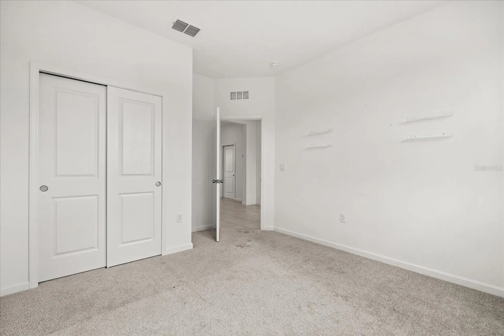 1051 Lakeshore Breeze Place Kissimmee FL 34747