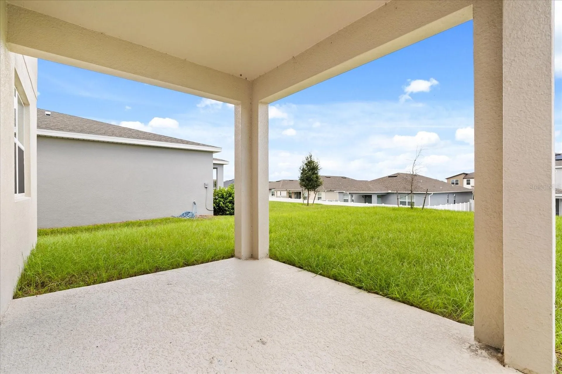 1051 Lakeshore Breeze Place Kissimmee FL 34747