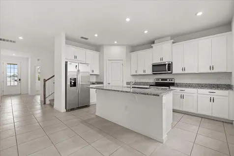 1051 Lakeshore Breeze Place Kissimmee FL 34747