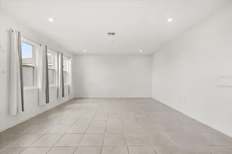 1051 Lakeshore Breeze Place Kissimmee FL 34747