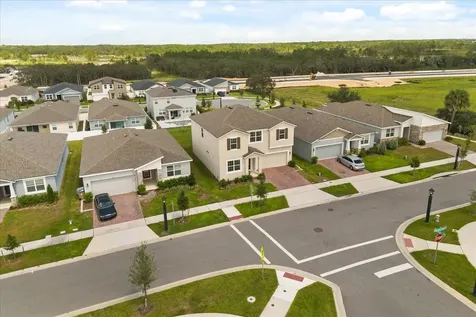 1051 Lakeshore Breeze Place Kissimmee FL 34747
