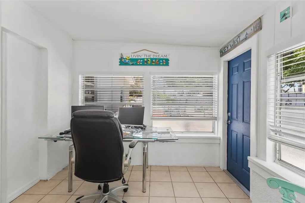 2082 Orchid Street Sarasota FL 34239