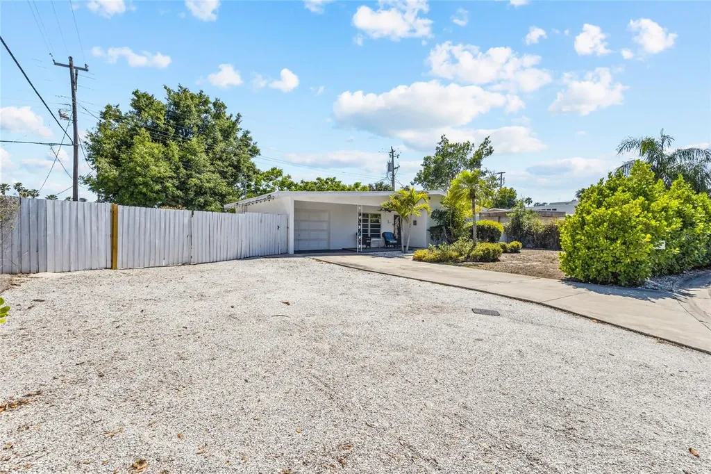 2082 Orchid Street Sarasota FL 34239