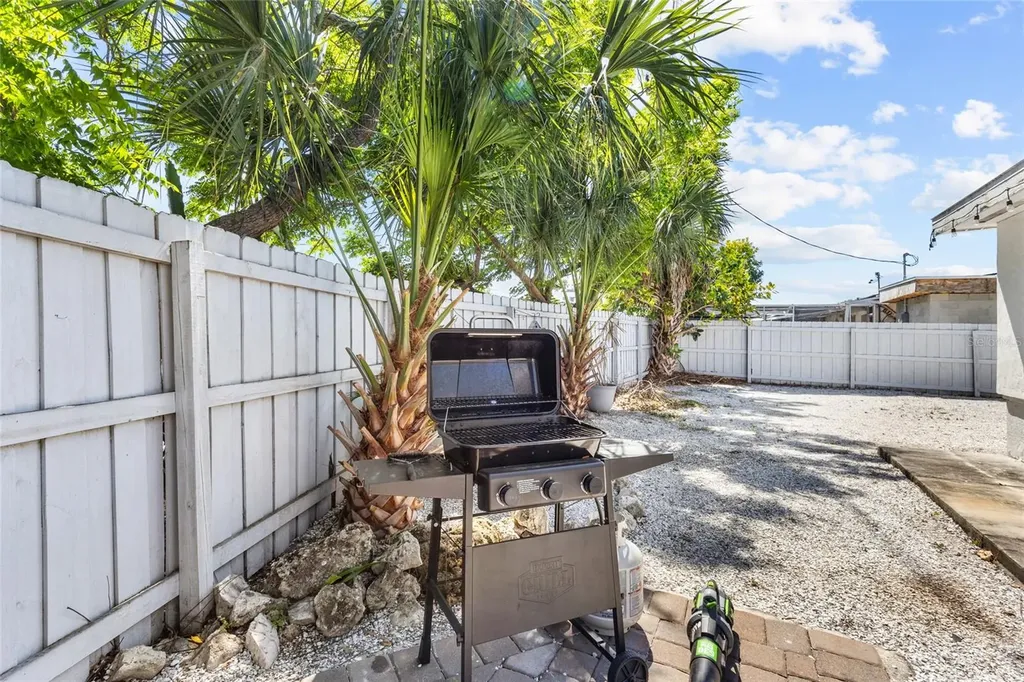 2082 Orchid Street Sarasota FL 34239