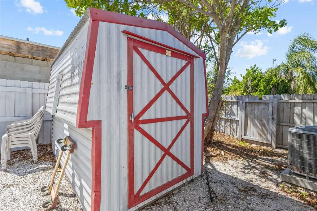 2082 Orchid Street Sarasota FL 34239
