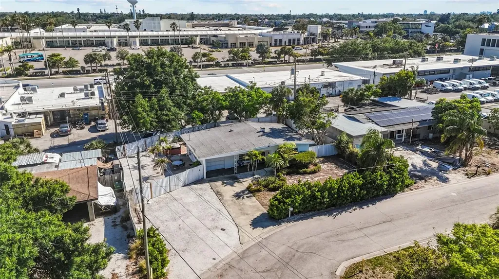 2082 Orchid Street Sarasota FL 34239