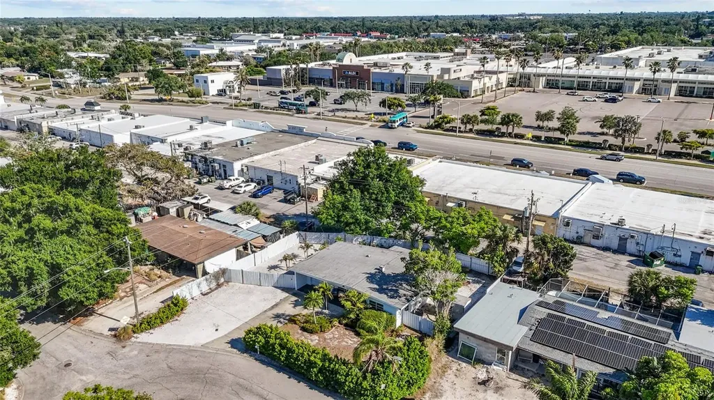 2082 Orchid Street Sarasota FL 34239