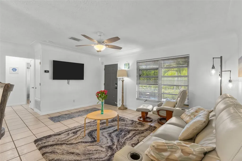 2082 Orchid Street Sarasota FL 34239