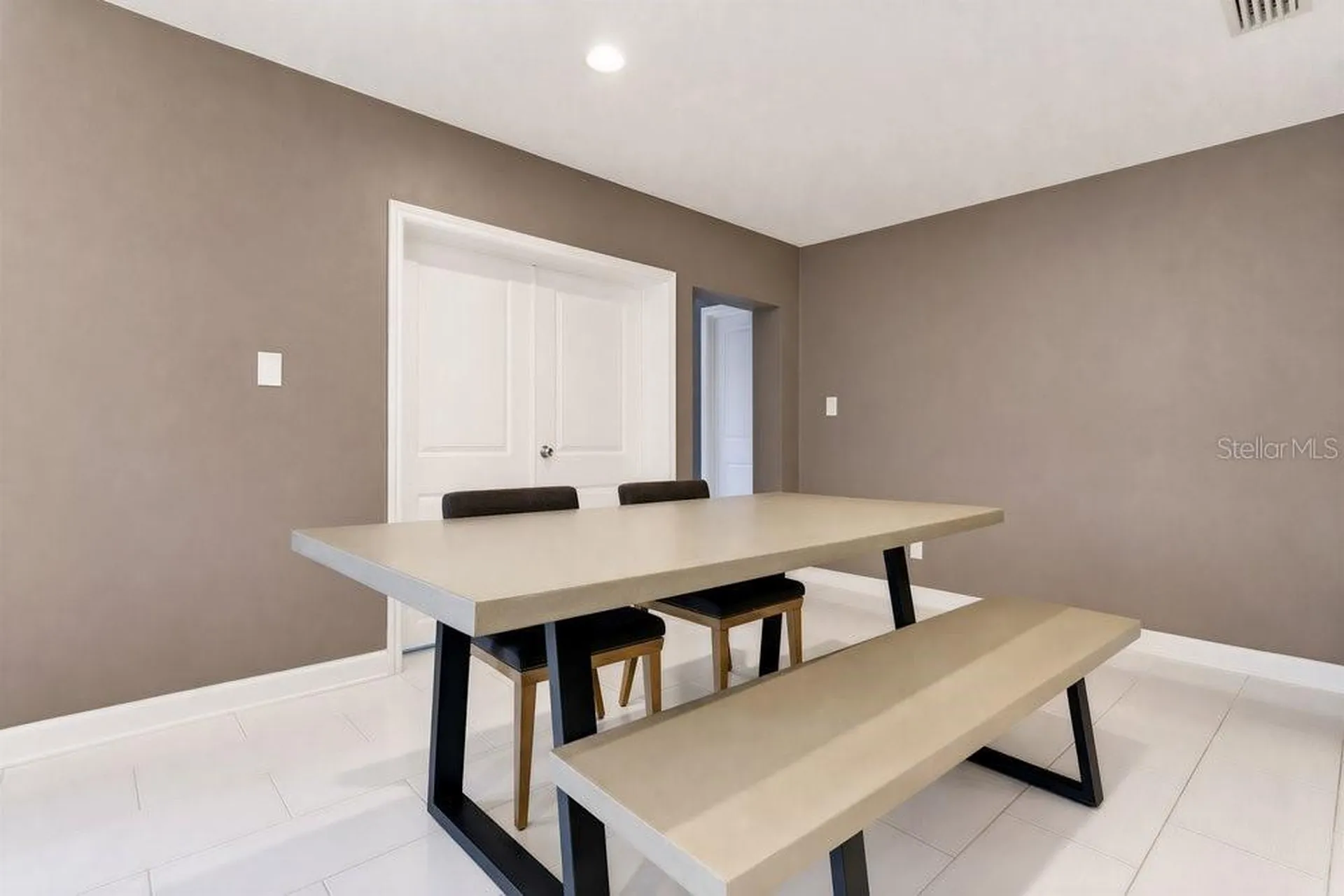 514 Baker Street Orlando FL 32806