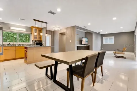 514 Baker Street Orlando FL 32806