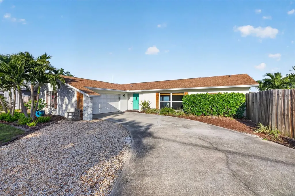4200 Beach Drive SE St Petersburg FL 33705