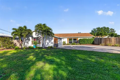 4200 Beach Drive SE St Petersburg FL 33705