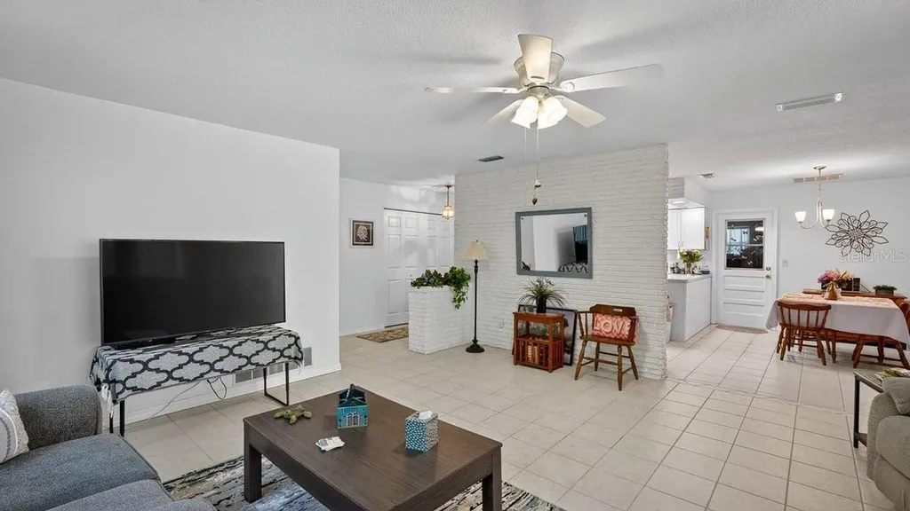 2217 Green Street South Daytona FL 32119