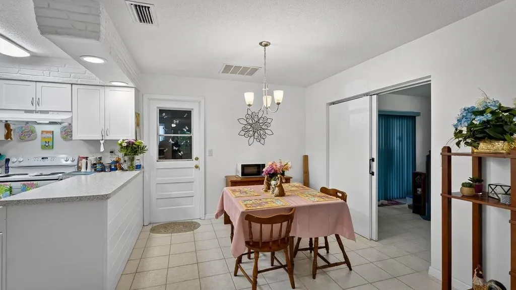 2217 Green Street South Daytona FL 32119