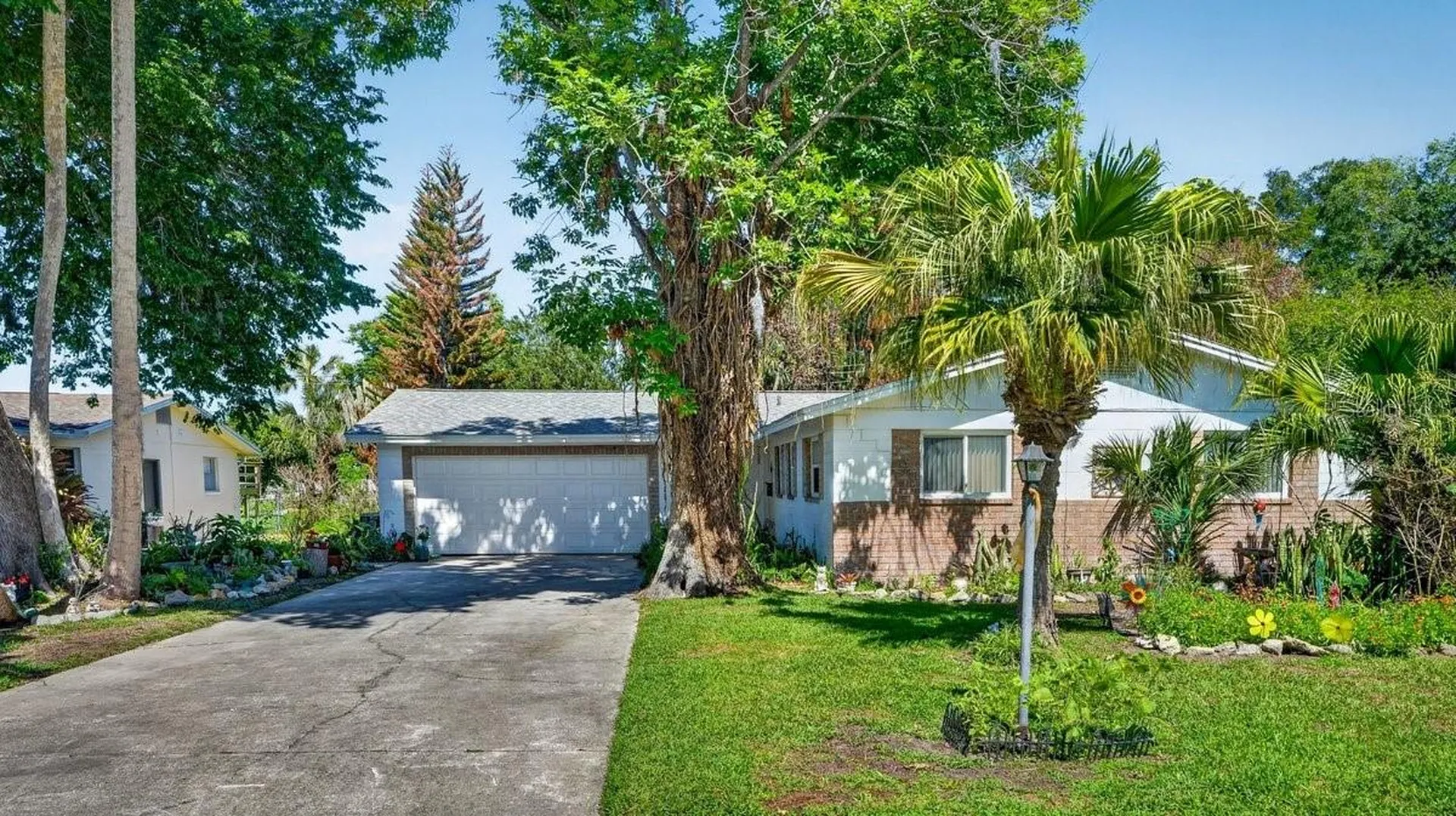 2217 Green Street South Daytona FL 32119