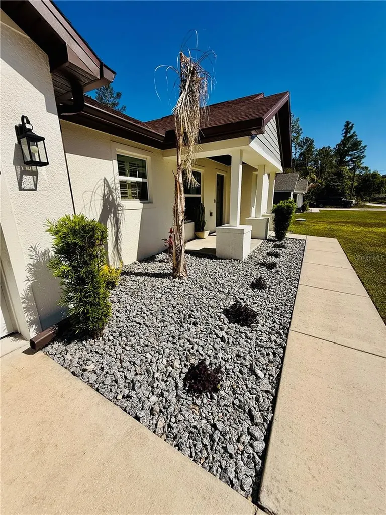 13486 English Sparrow Road Weeki Wachee FL 34614