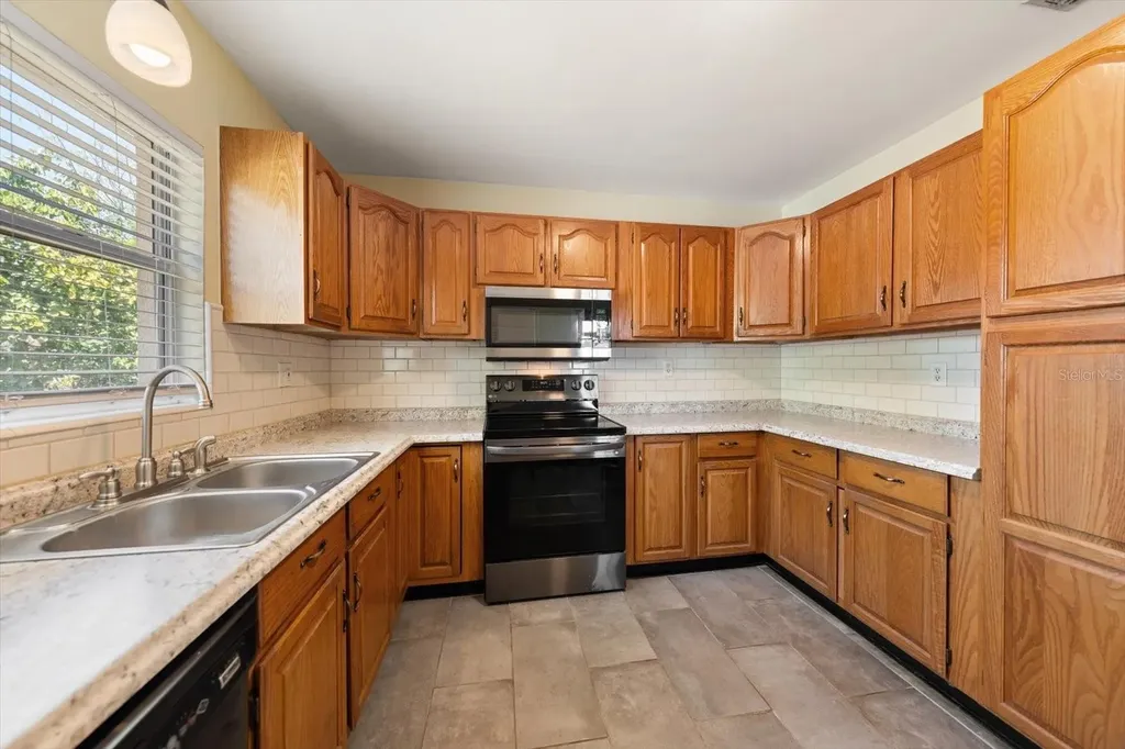 7504 91st Street Seminole FL 33777