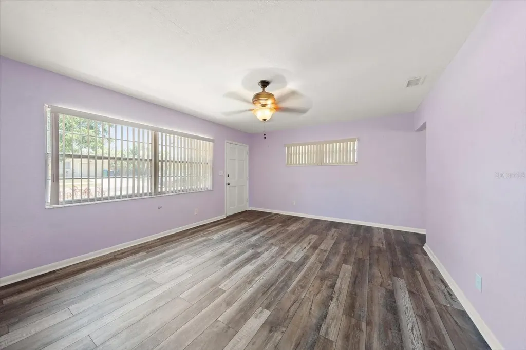 7504 91st Street Seminole FL 33777