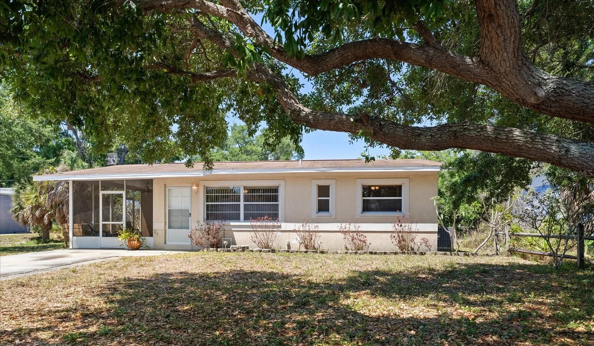 7504 91st Street Seminole FL 33777