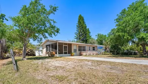 7504 91st Street Seminole FL 33777