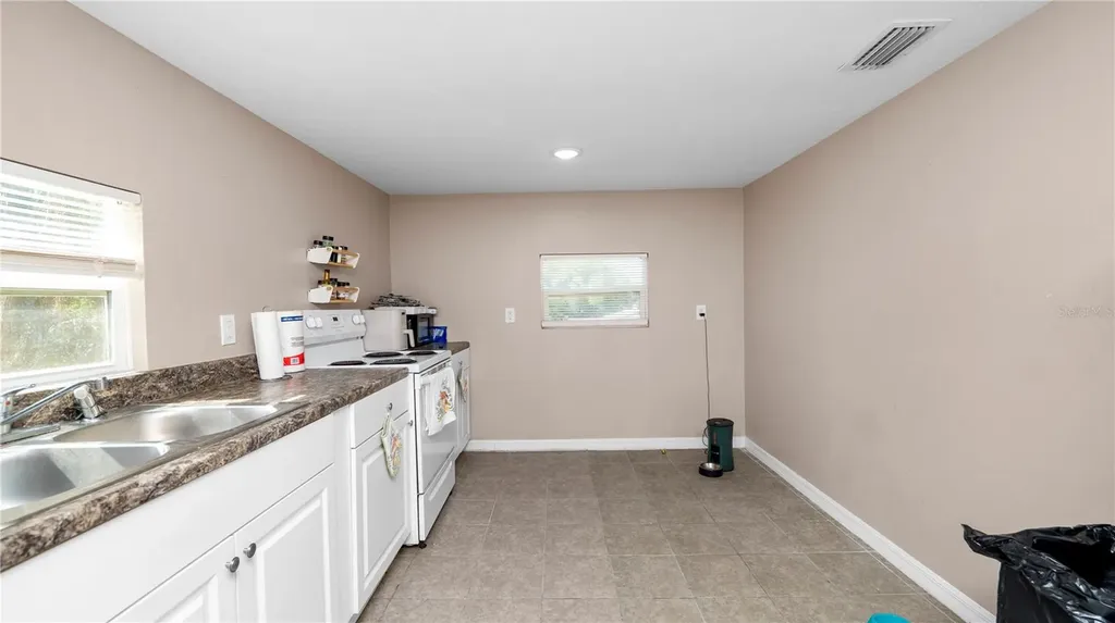 1128 Stella Avenue N Lakeland FL 33805
