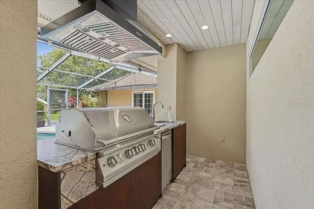 325 Sheffield Circle W Palm Harbor FL 34683